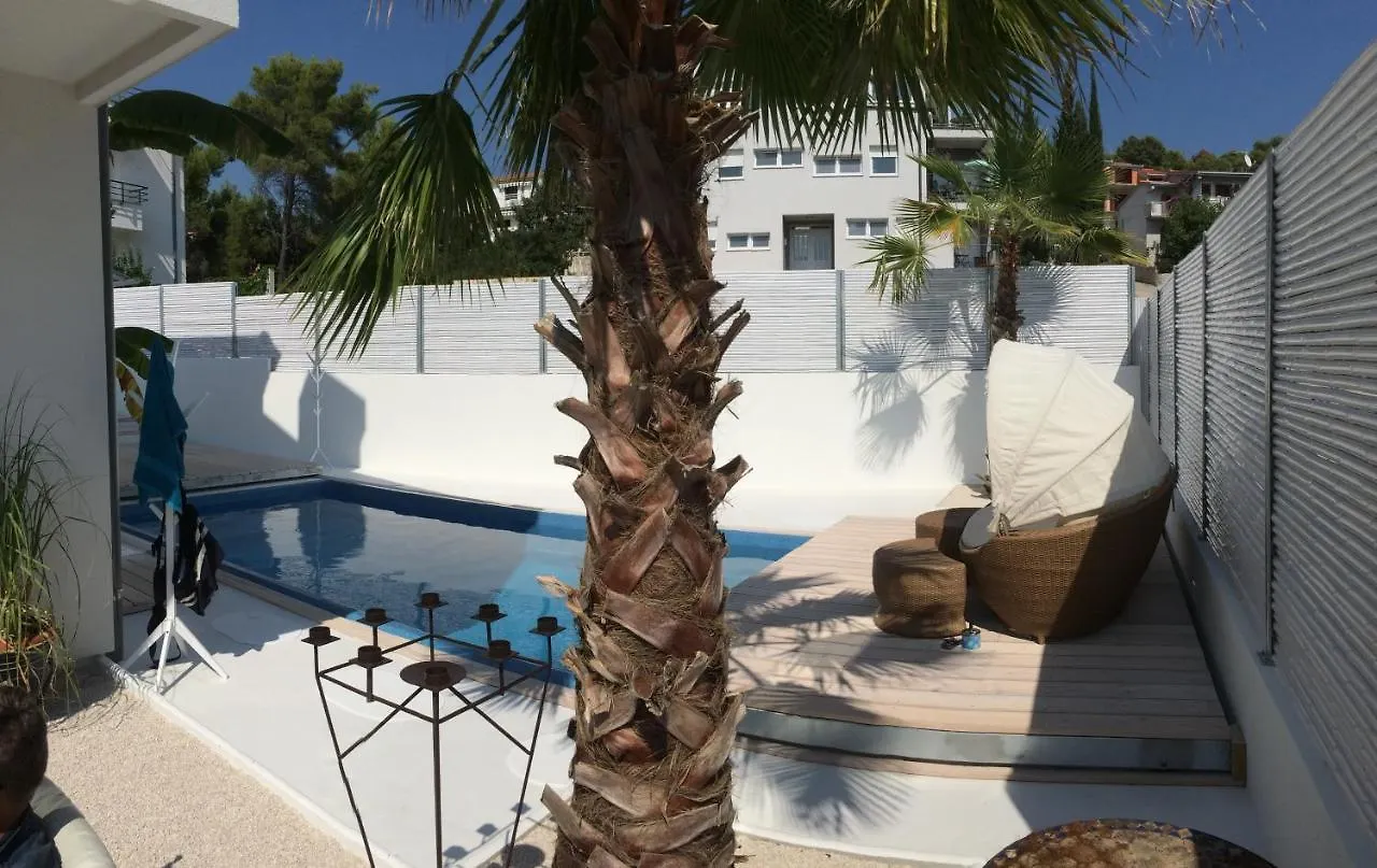 Seaside Villa With Private Pool Home By The Sea - Villa Trogir