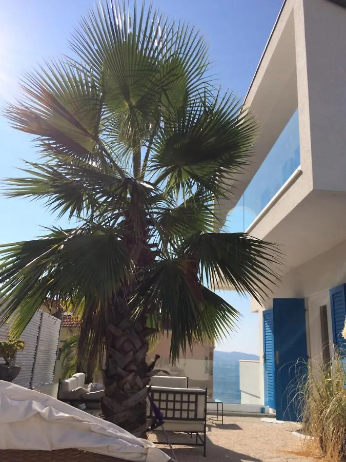 Seaside Villa With Private Pool Home By The Sea - Villa Trogir